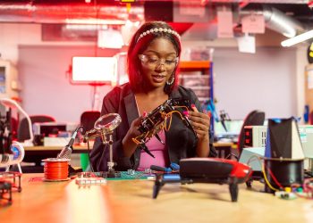 The Role of Technology in Advancing the Economy in the MENA Region